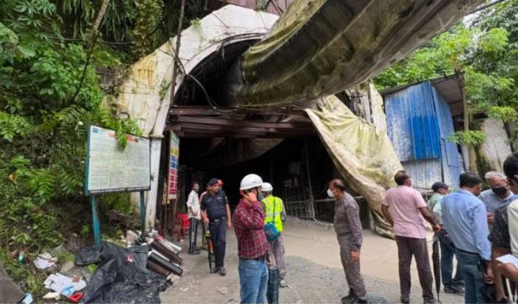 Tragis, Terjebak 4 Hari di Dalam Reruntuhan Gua India, 25 Orang Tewas